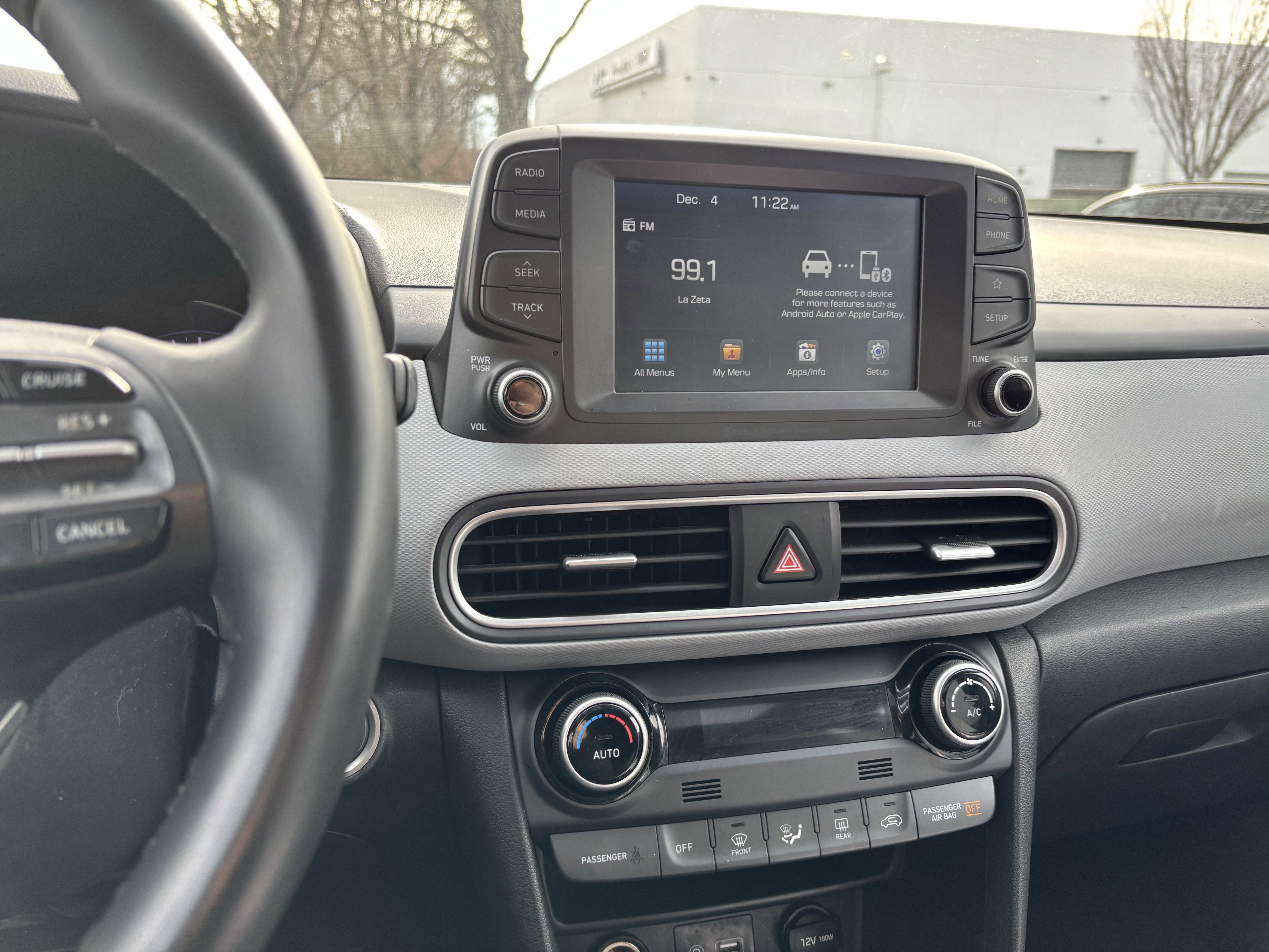 Used 2018 Hyundai Kona Limited image 31