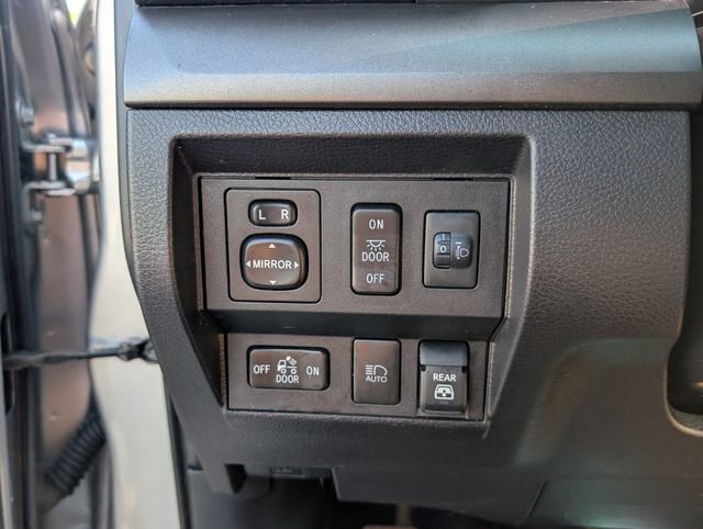 Used 2020 Toyota Tundra SR5 w/ SR5 Leather Package image 27