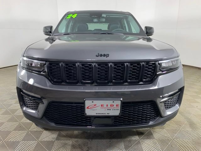 Used 2024 Jeep Grand Cherokee Limited w/ Black Appearance Package AWD/4WD image 9