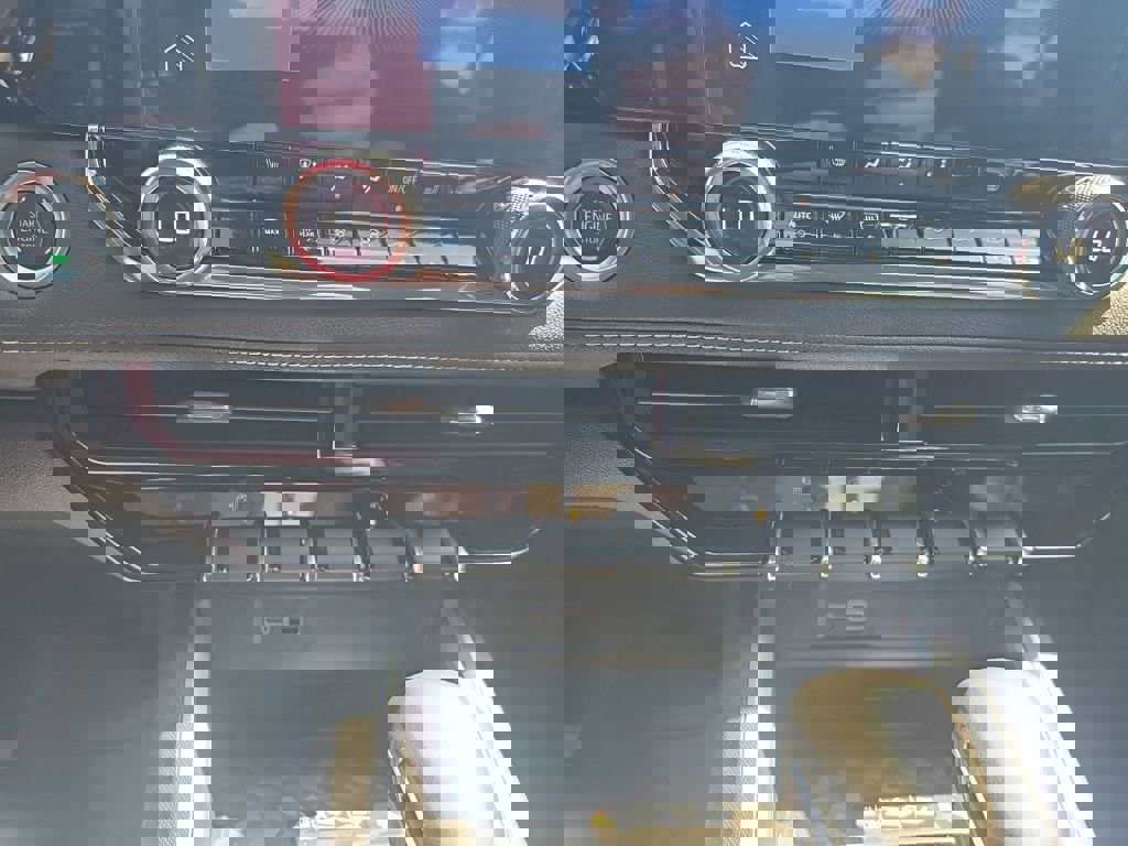 Certified 2024 Chevrolet Colorado LT w/ LT Convenience Package II AWD/4WD image 17