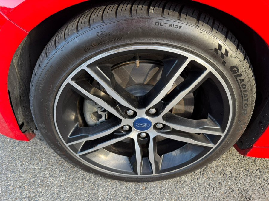 Used 2016 Ford Focus ST w/ Equipment Group 401A FWD image 12