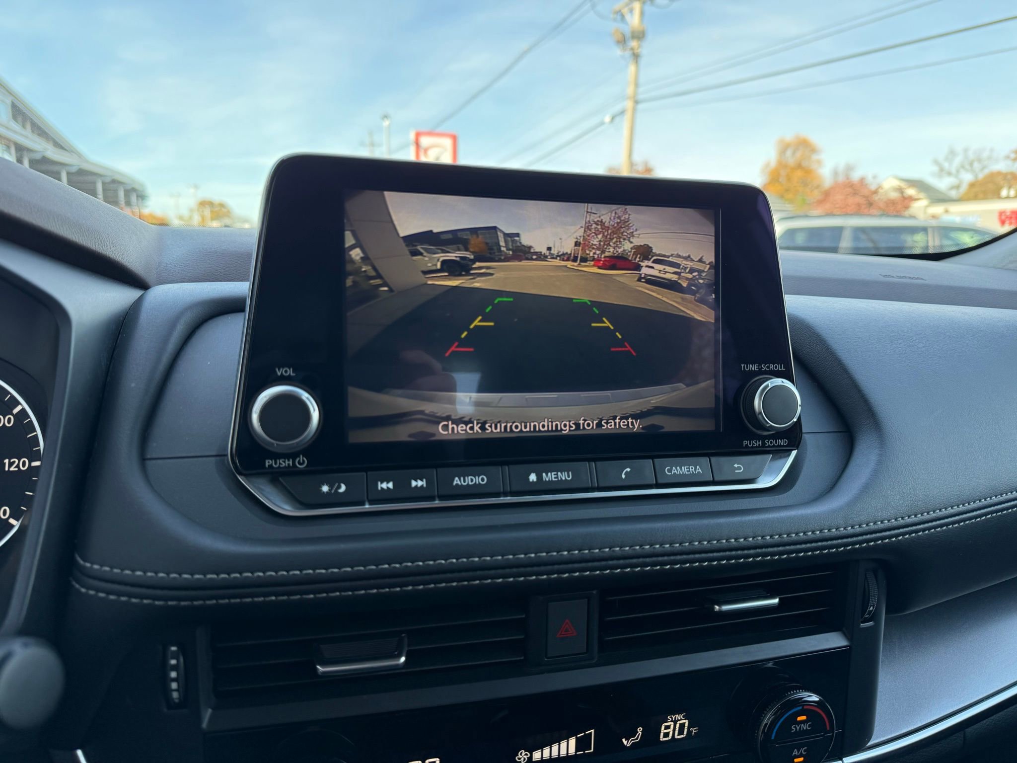 Used 2023 Nissan Rogue SV image 51