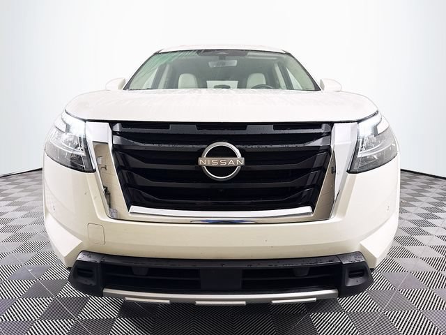 Used 2023 Nissan Pathfinder SL AWD/4WD image 11