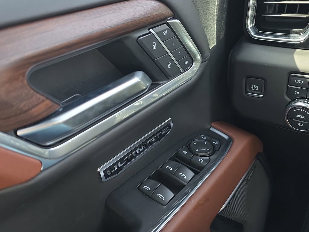 Used 2025 GMC Sierra 1500 Denali Ultimate image 11