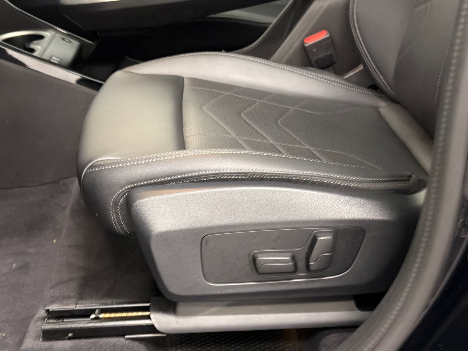 Used 2025 BMW X1 xDrive28i AWD/4WD image 16