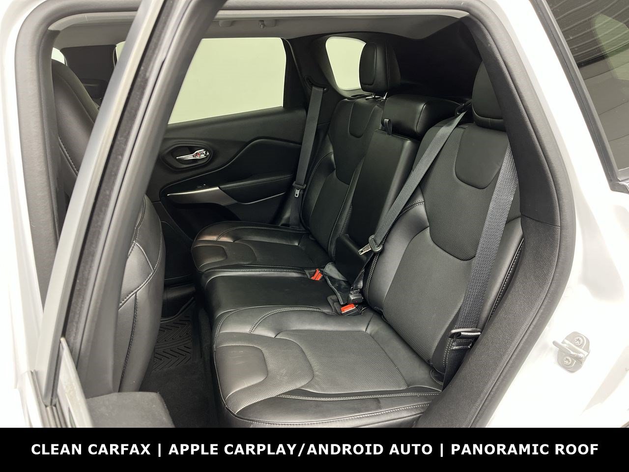 Used 2021 Jeep Cherokee Limited AWD/4WD image 11