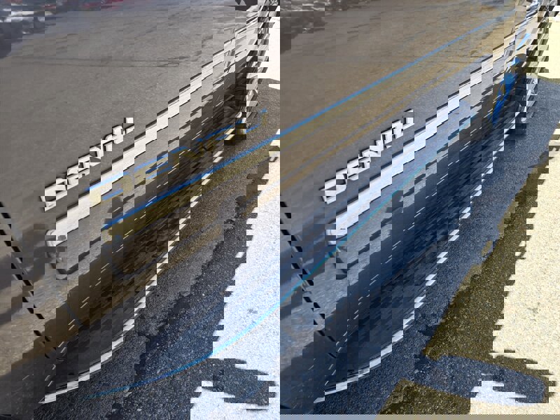 Used 2011 GMC Yukon Denali image 32