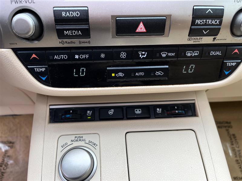 Used 2013 Lexus ES 350 w/ Ultra Luxury Pkg FWD image 14