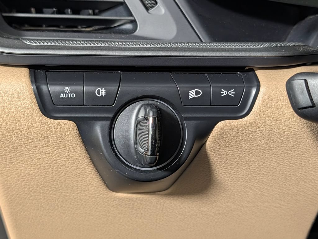 Certified 2023 Porsche 911 Carrera RWD image 34