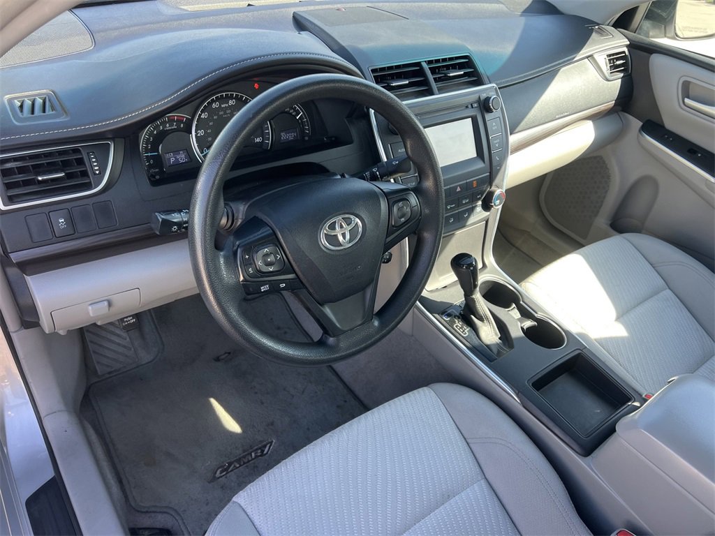 Used 2015 Toyota Camry LE image 14