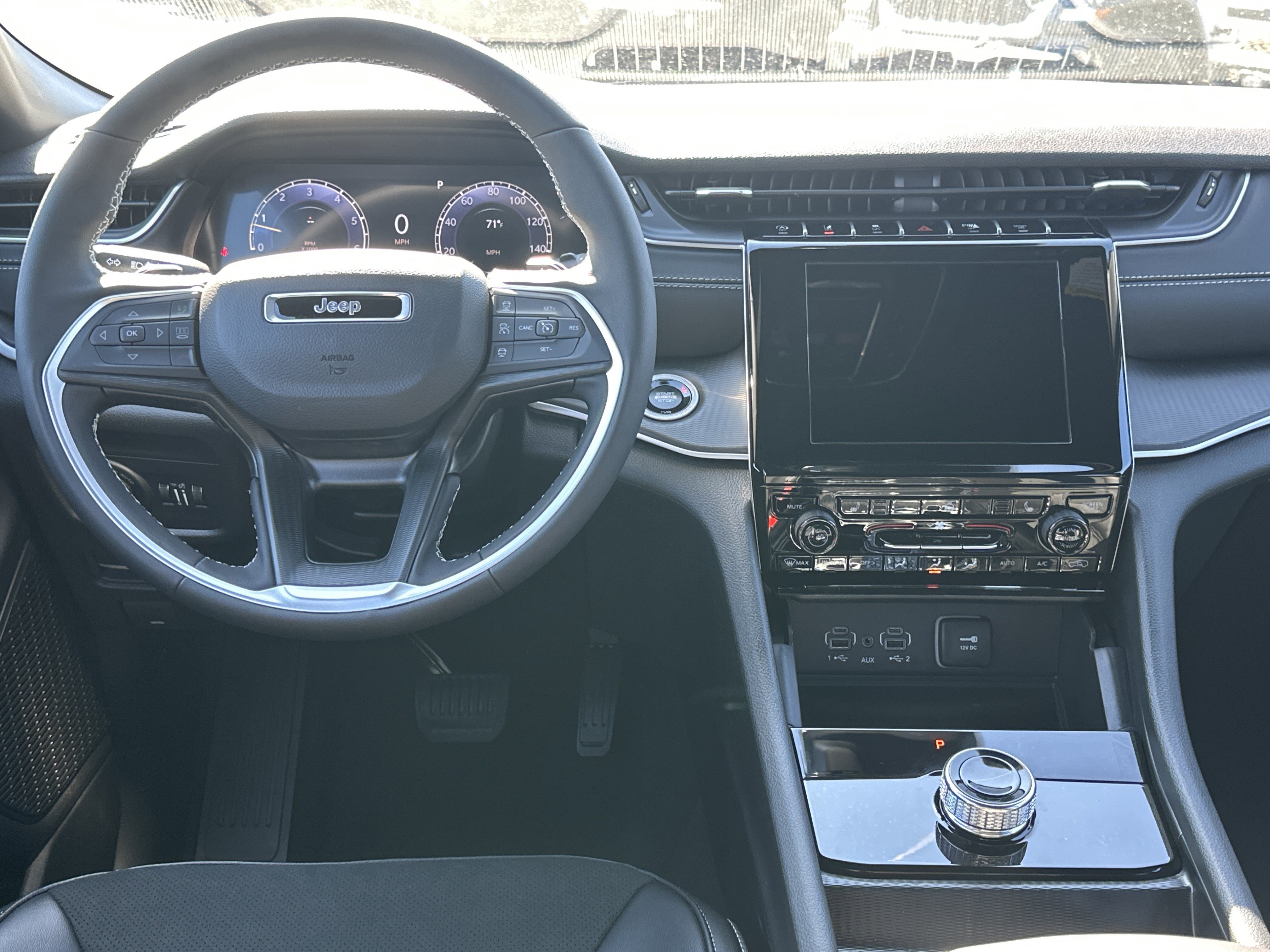 New 2025 Jeep Grand Cherokee L Altitude image 6