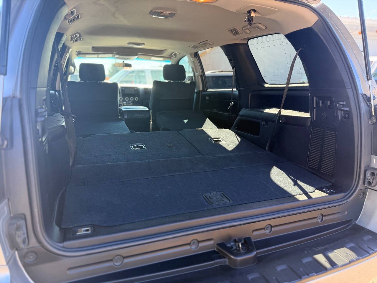 Used 2014 Toyota Sequoia SR5 w/ Sport Appearance Package AWD/4WD image 11