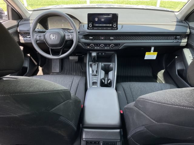 Used 2025 Honda Accord SE image 9