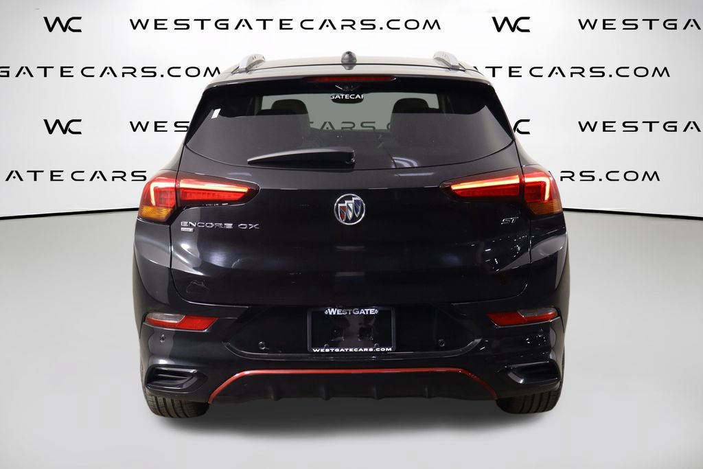 Used 2020 Buick Encore GX Essence w/ Advanced Technology Package AWD/4WD image 4