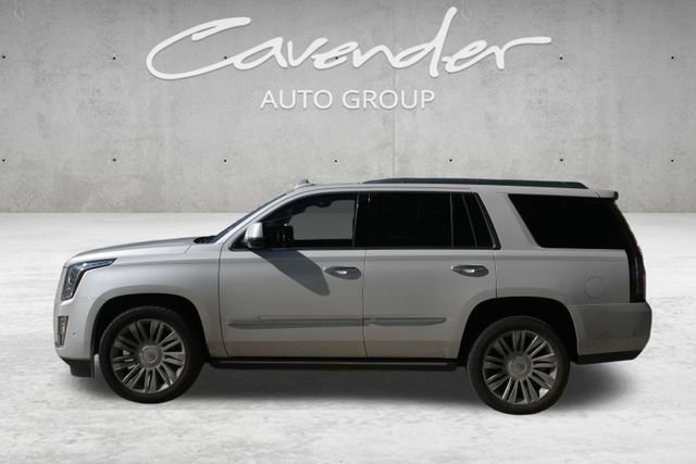 Used 2017 Cadillac Escalade Platinum image 4