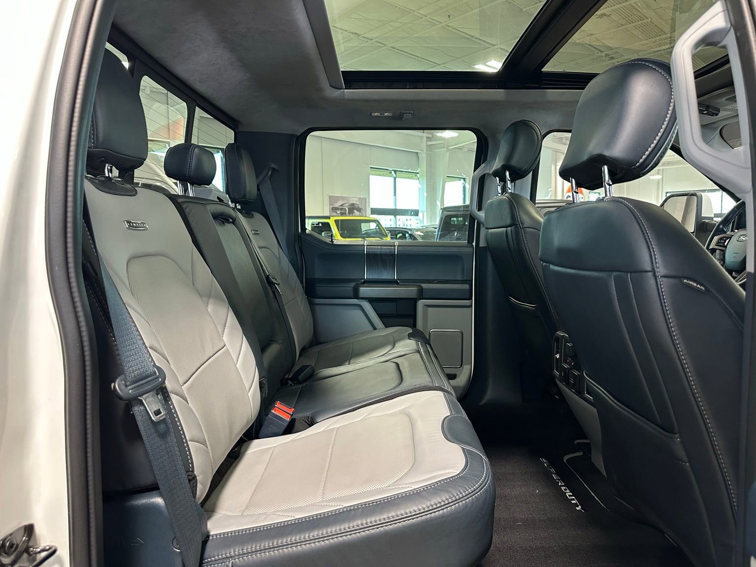 Used 2022 Ford F450 Limited w/ FX4 Off-Road Package image 41