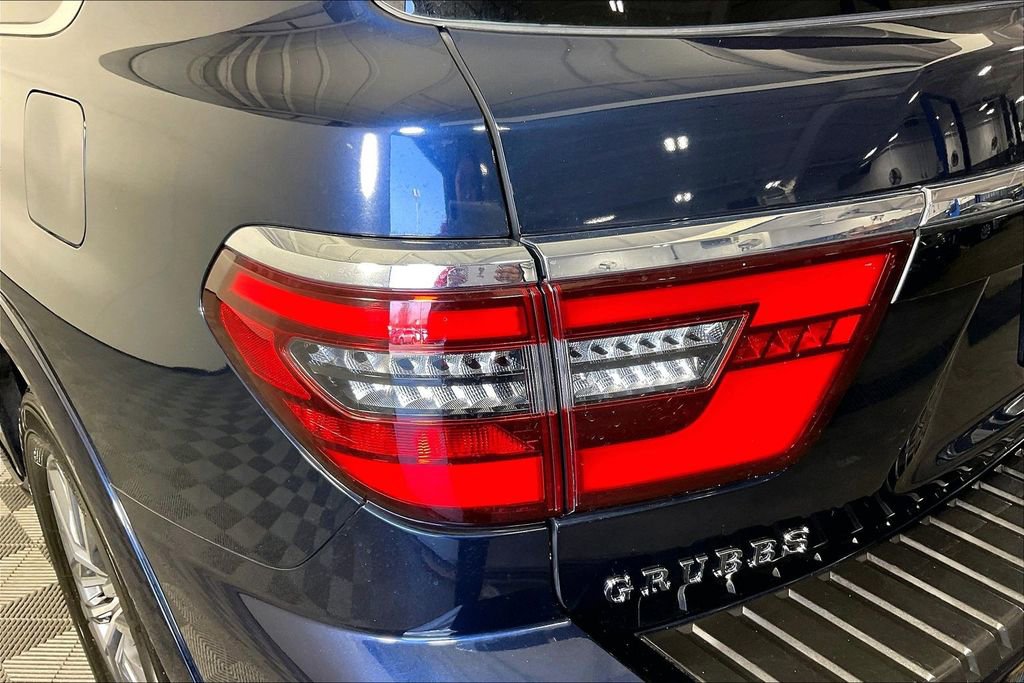 Used 2023 Nissan Armada SL w/ Captain's Chairs Package image 41