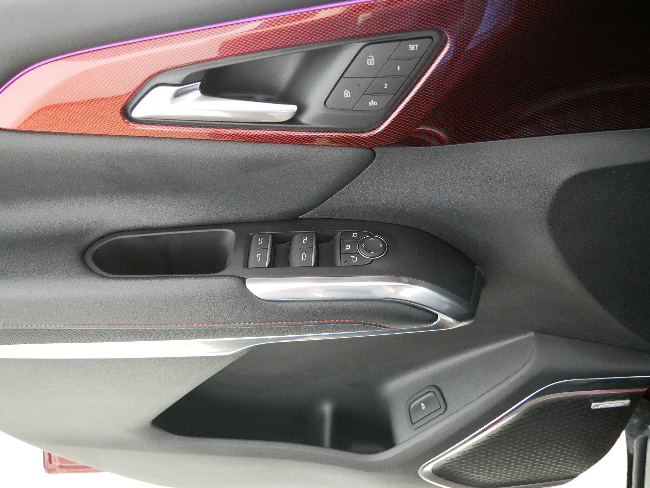 Used 2024 Chevrolet Traverse RS w/ LPO, Floor Liner Package image 19