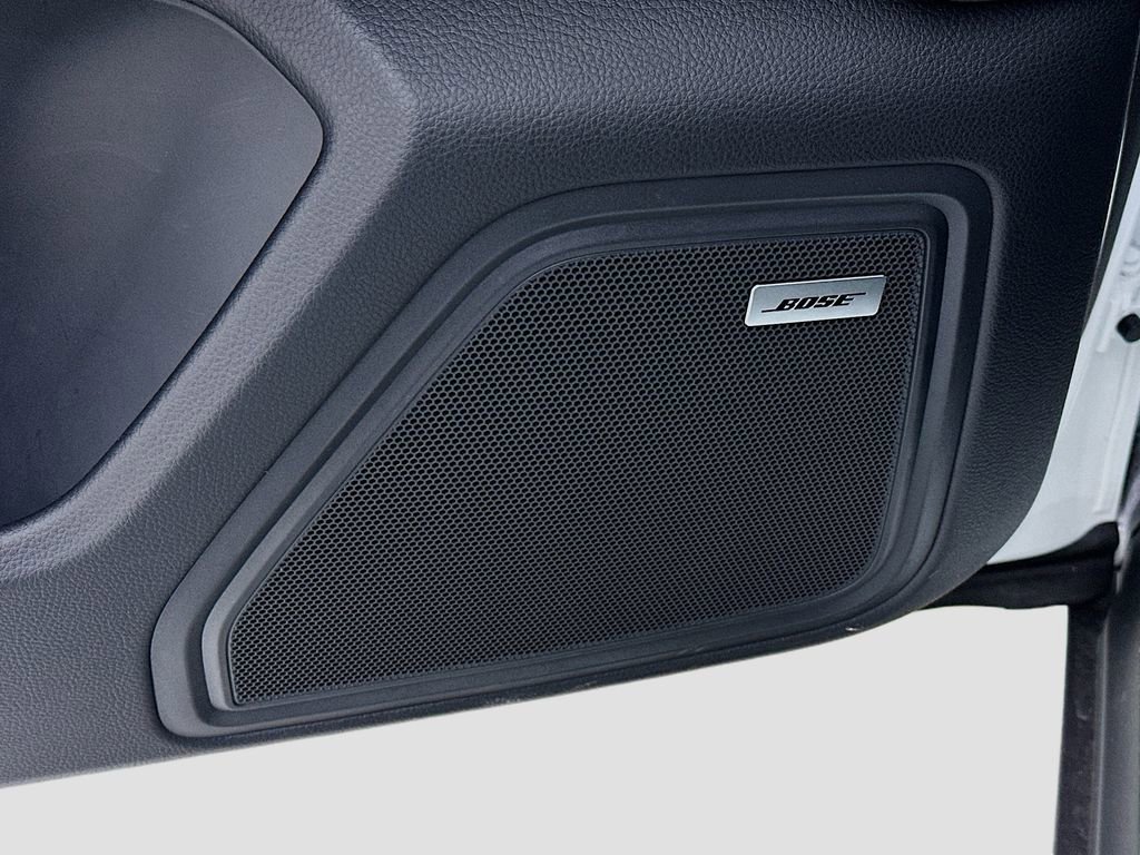 Certified 2026 Porsche Macan Turbo AWD/4WD image 21