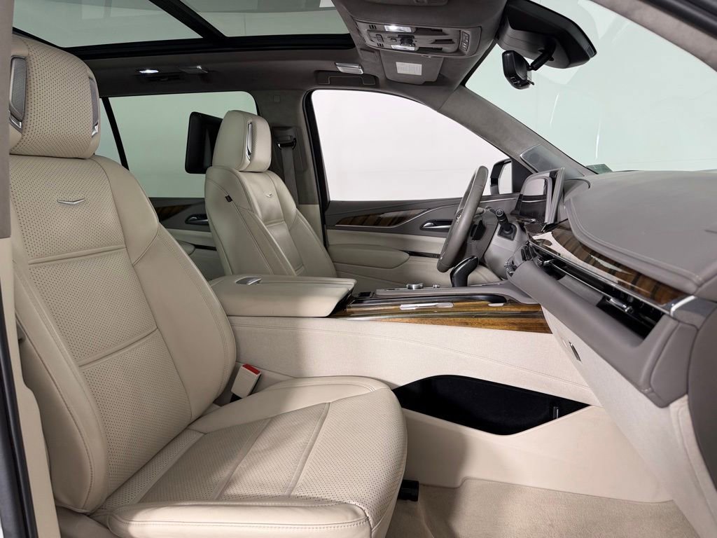 Used 2022 Cadillac Escalade ESV Sport Platinum image 38