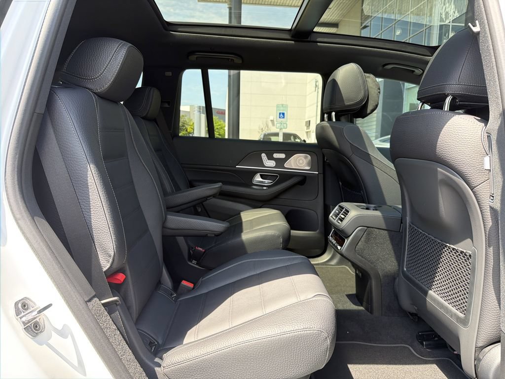 New 2026 Mercedes-Benz GLS 450 4MATIC image 18