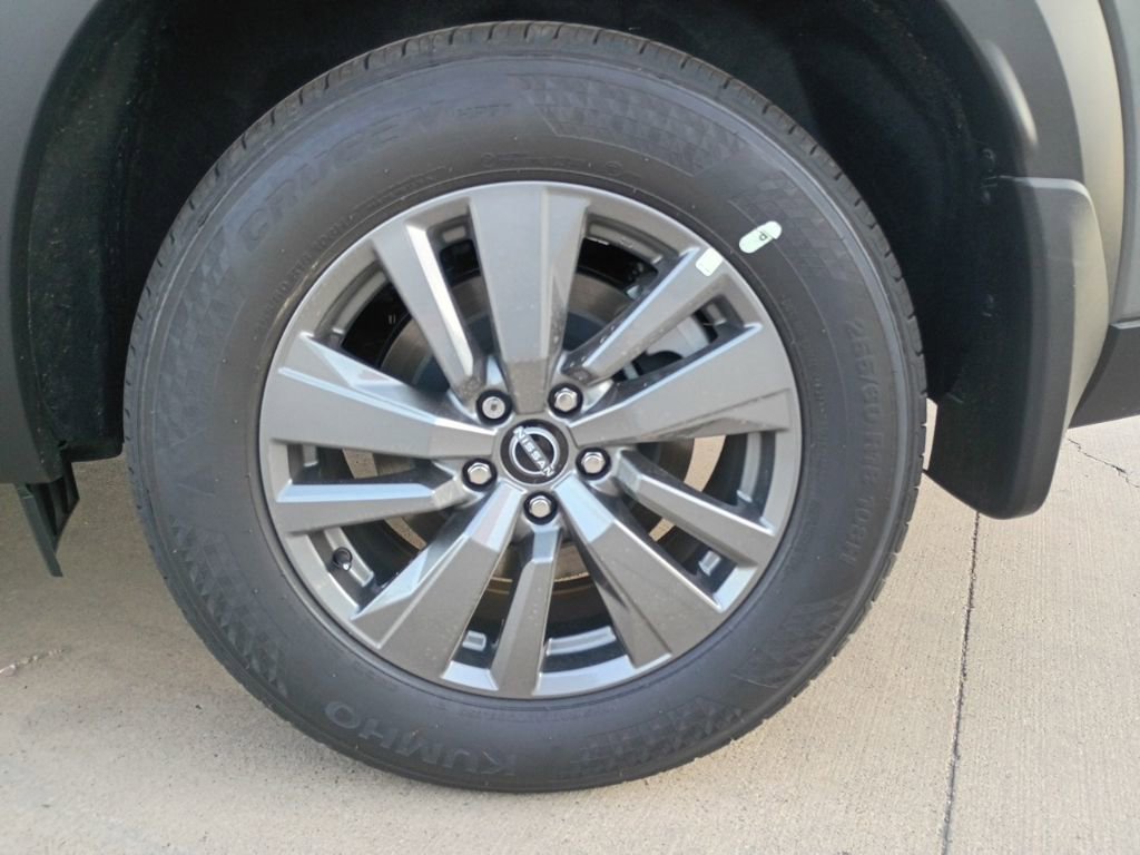 New 2026 Nissan Pathfinder SV image 32