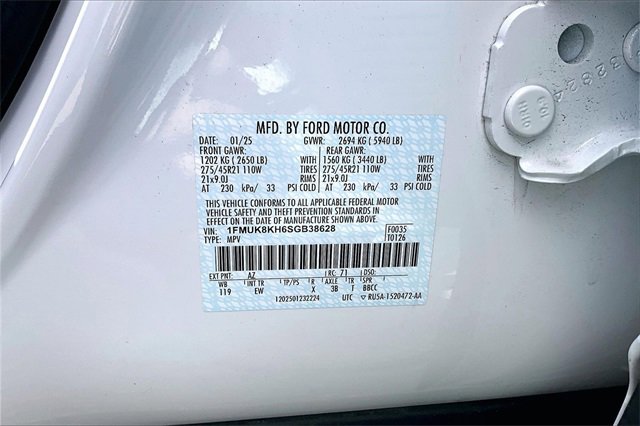 Used 2025 Ford Explorer ST-Line w/ ST-Line Street Pack image 33