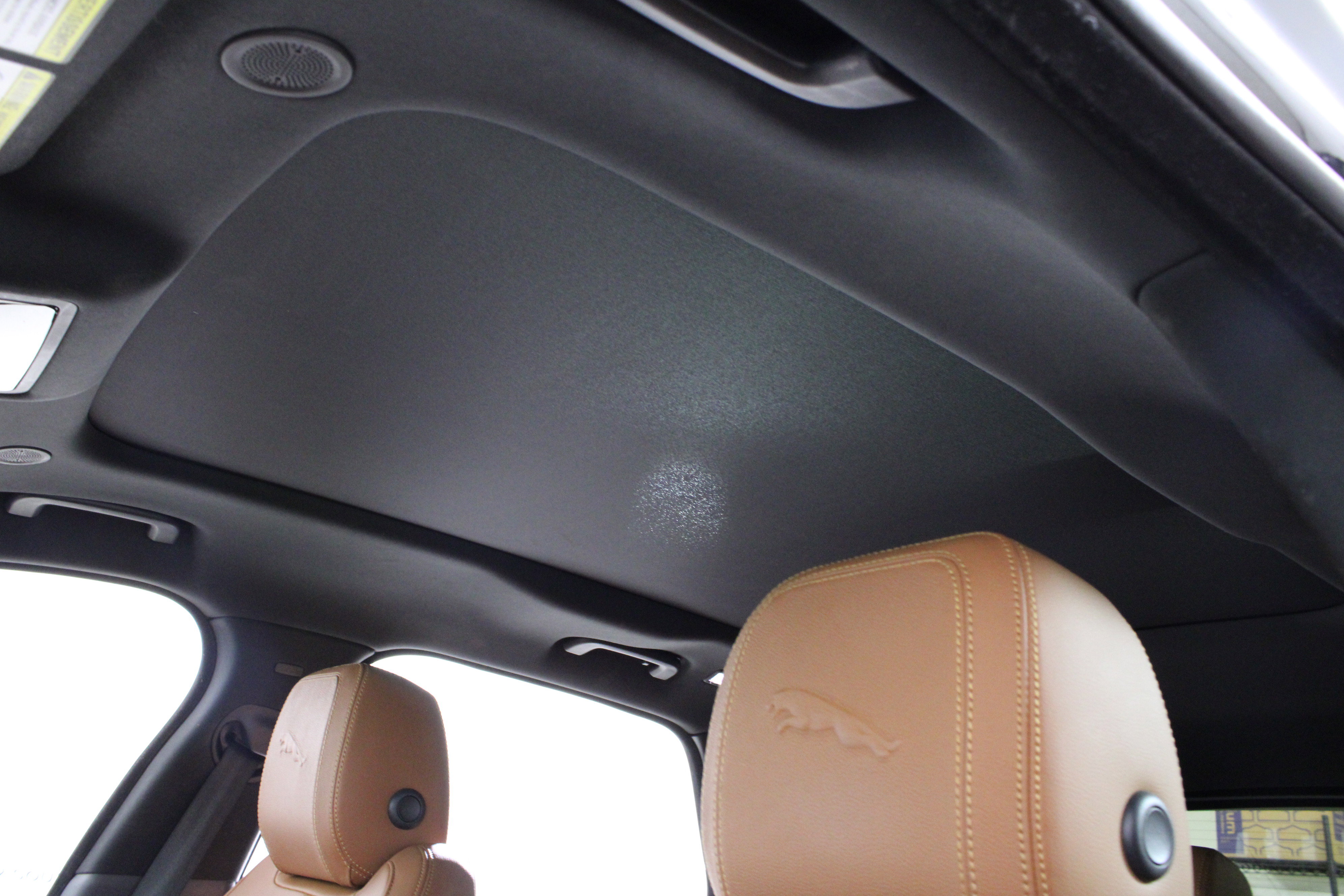 Used 2023 Jaguar F-PACE R-Dynamic S image 33