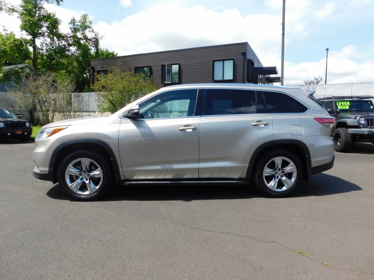 Used 2014 Toyota Highlander Limited image 26