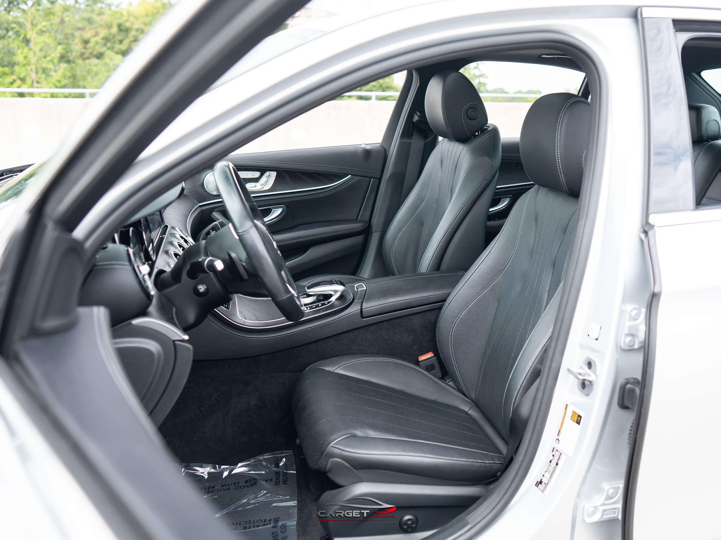 Used 2019 Mercedes-Benz E 300 4MATIC w/ Premium 1 Package image 16