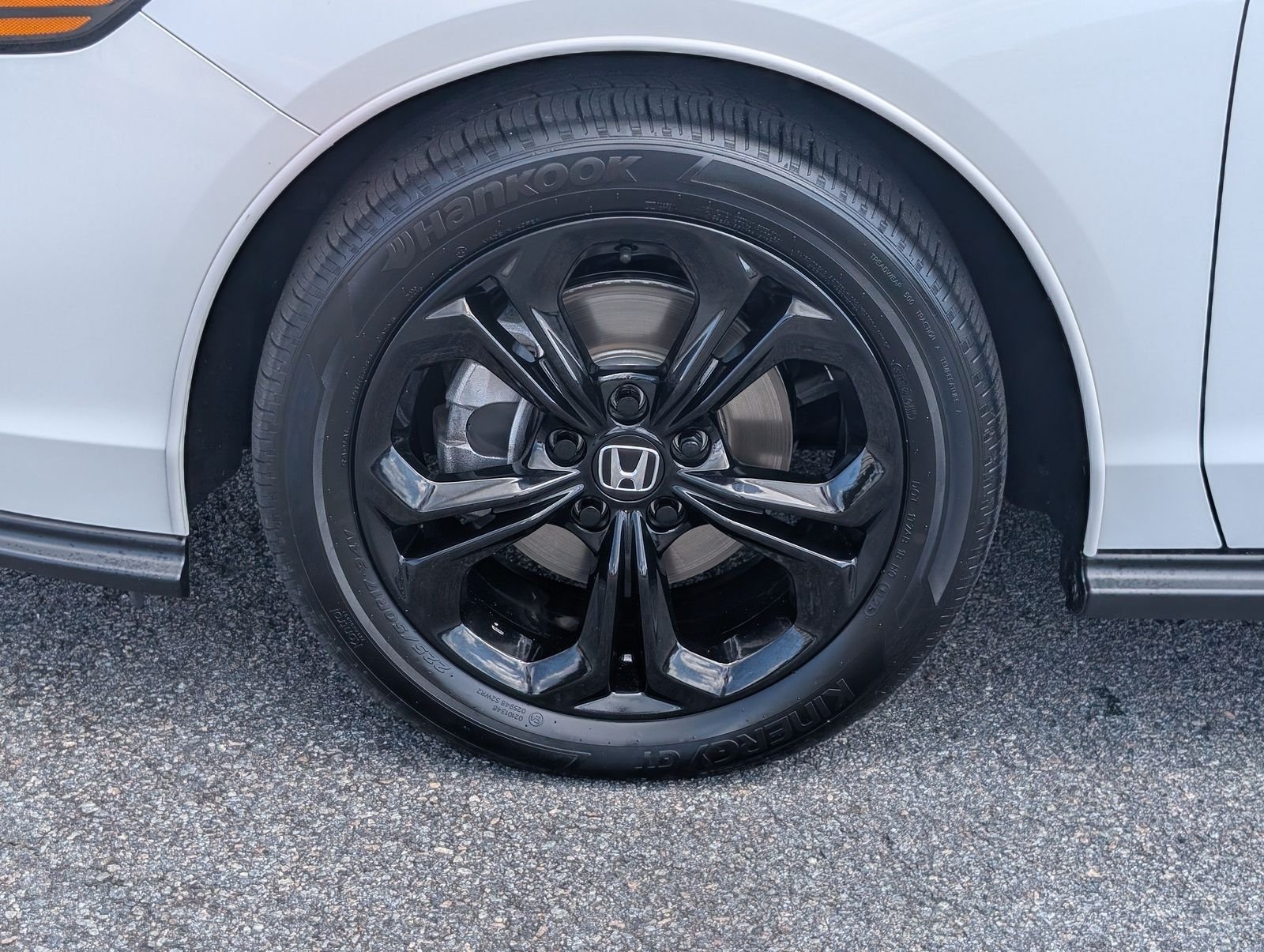 Used 2025 Honda Accord SE image 13