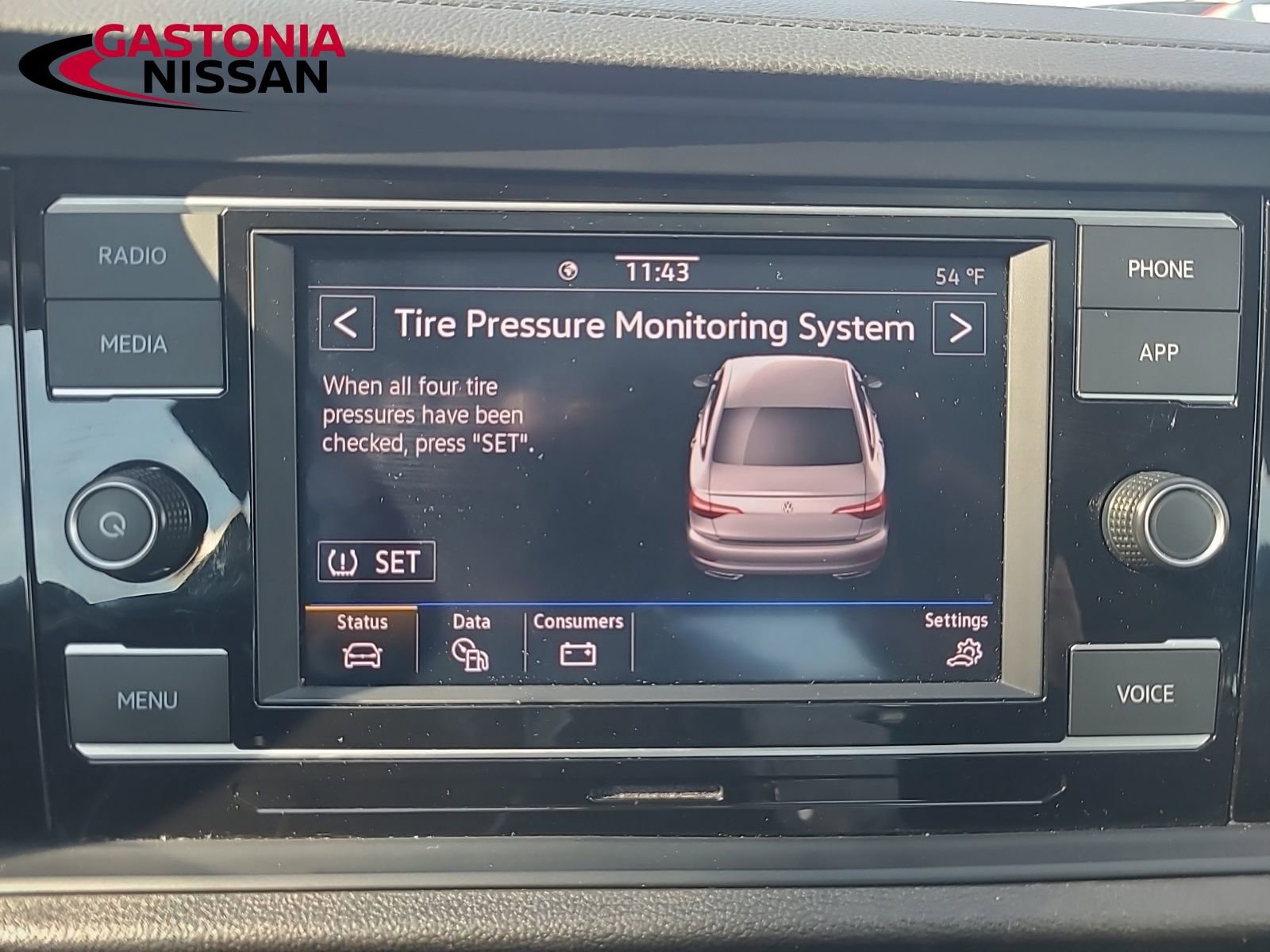 Used 2024 Volkswagen Jetta SE image 37