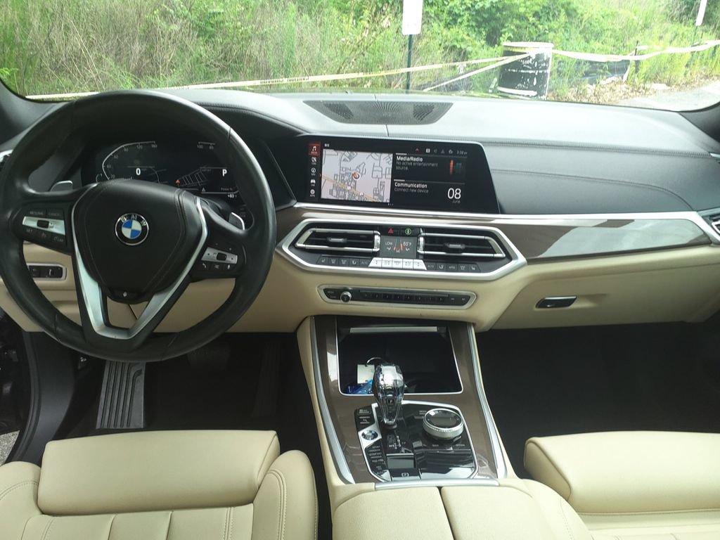 Used 2022 BMW X5 xDrive40i w/ Executive Package AWD/4WD image 22