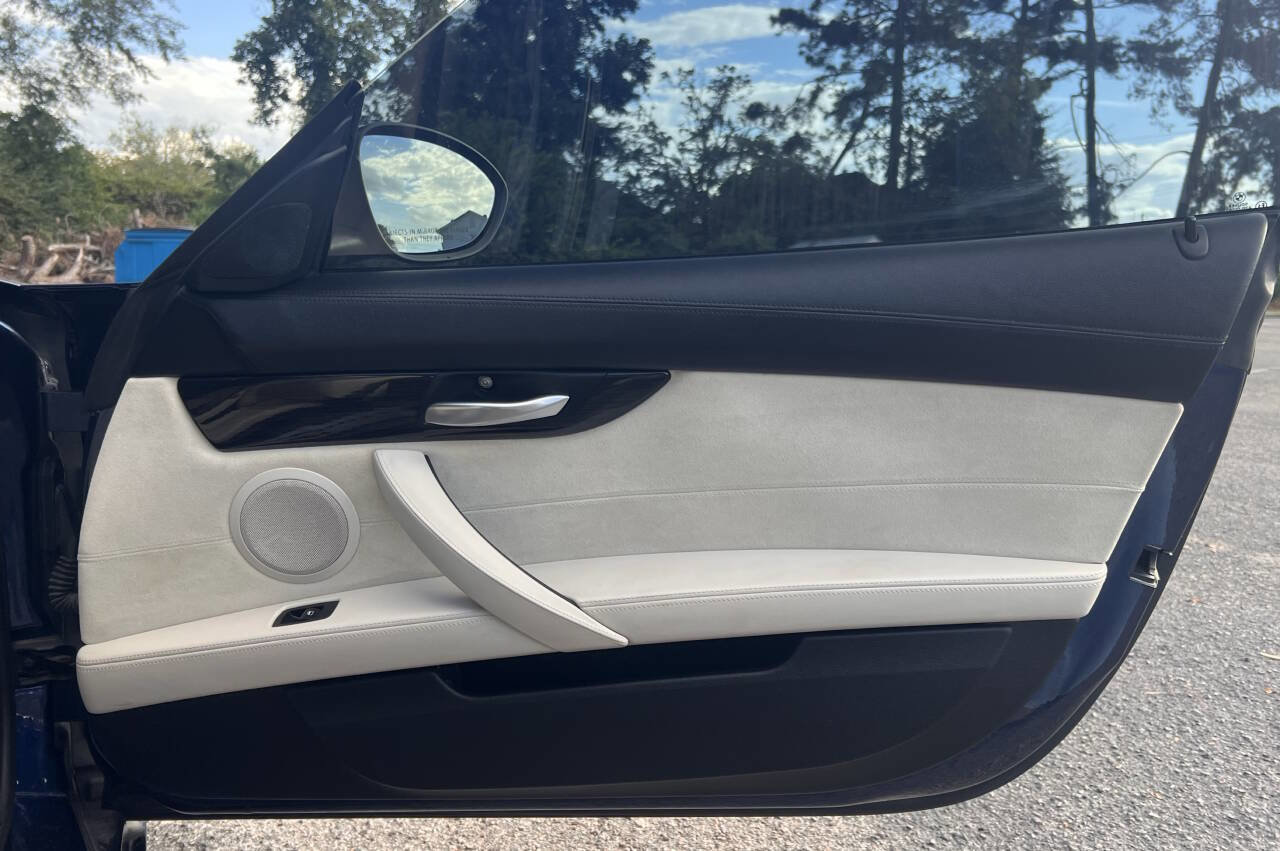 Used 2009 BMW Z4 sDrive35i image 17