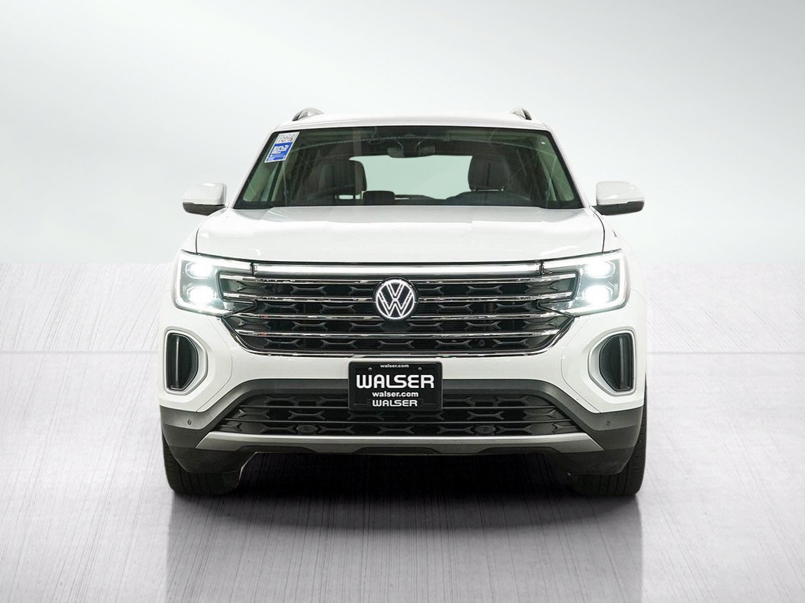 Used 2024 Volkswagen Atlas SE AWD/4WD image 8