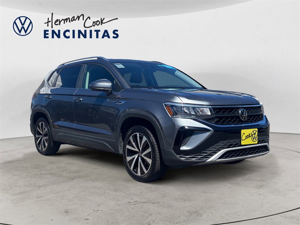 Certified 2024 Volkswagen Taos SE image 7