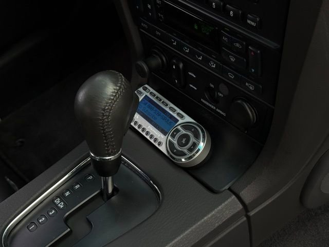 Used 2002 Ford Thunderbird image 27