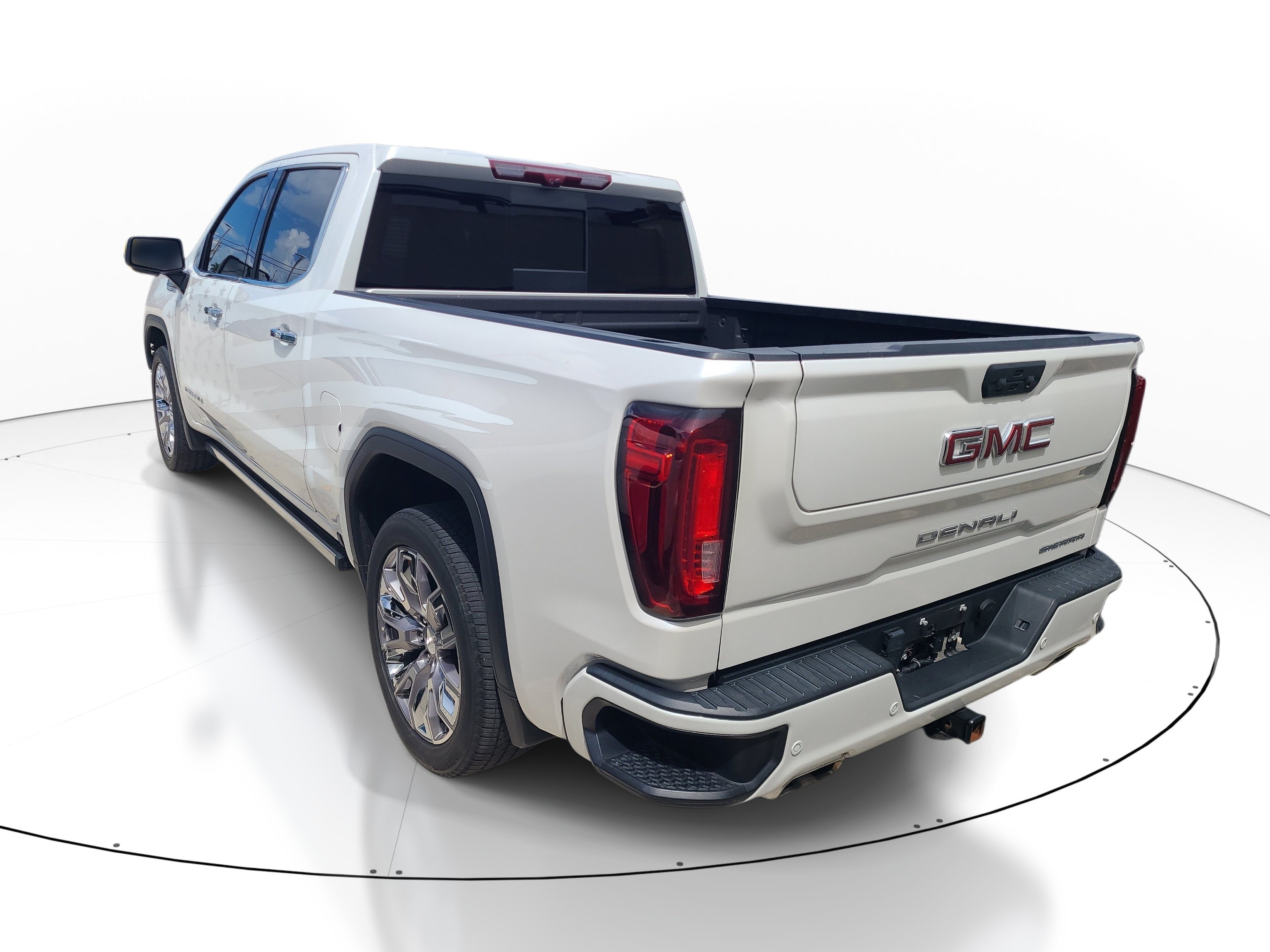 Used 2024 GMC Sierra 1500 Denali w/ Denali Reserve Package AWD/4WD image 7