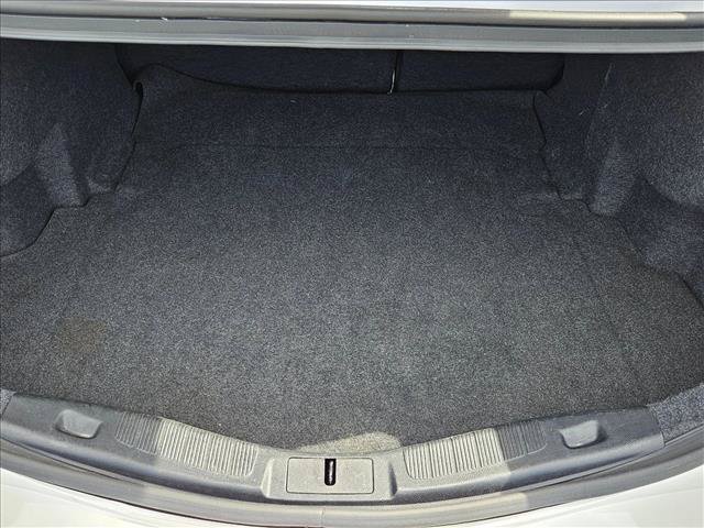 Used 2019 Ford Fusion SE FWD image 6
