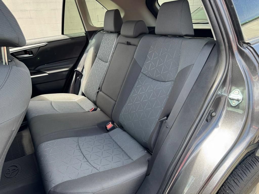 Used 2025 Toyota RAV4 XLE w/ Convenience Package AWD/4WD image 20