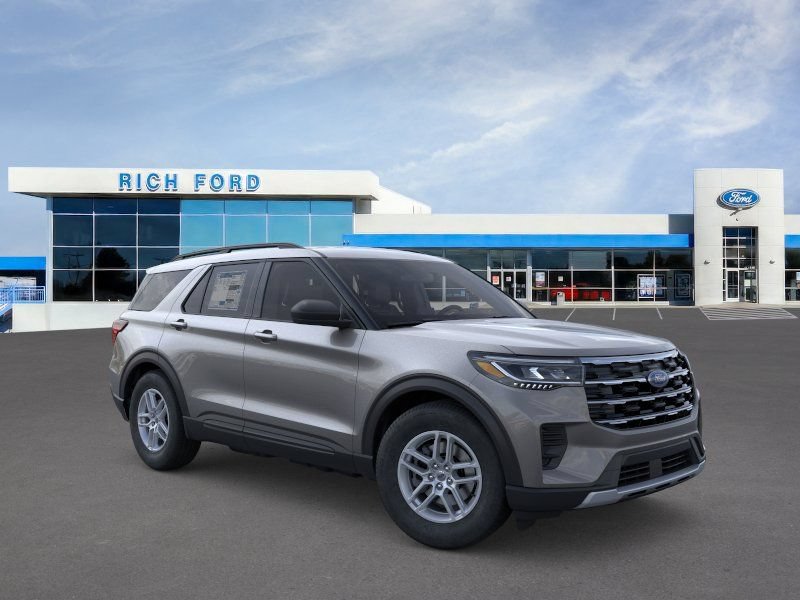 New 2026 Ford Explorer Active AWD/4WD image 7