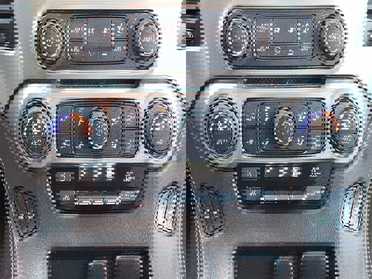 Used 2015 Chevrolet Tahoe LT w/ Luxury Package image 18