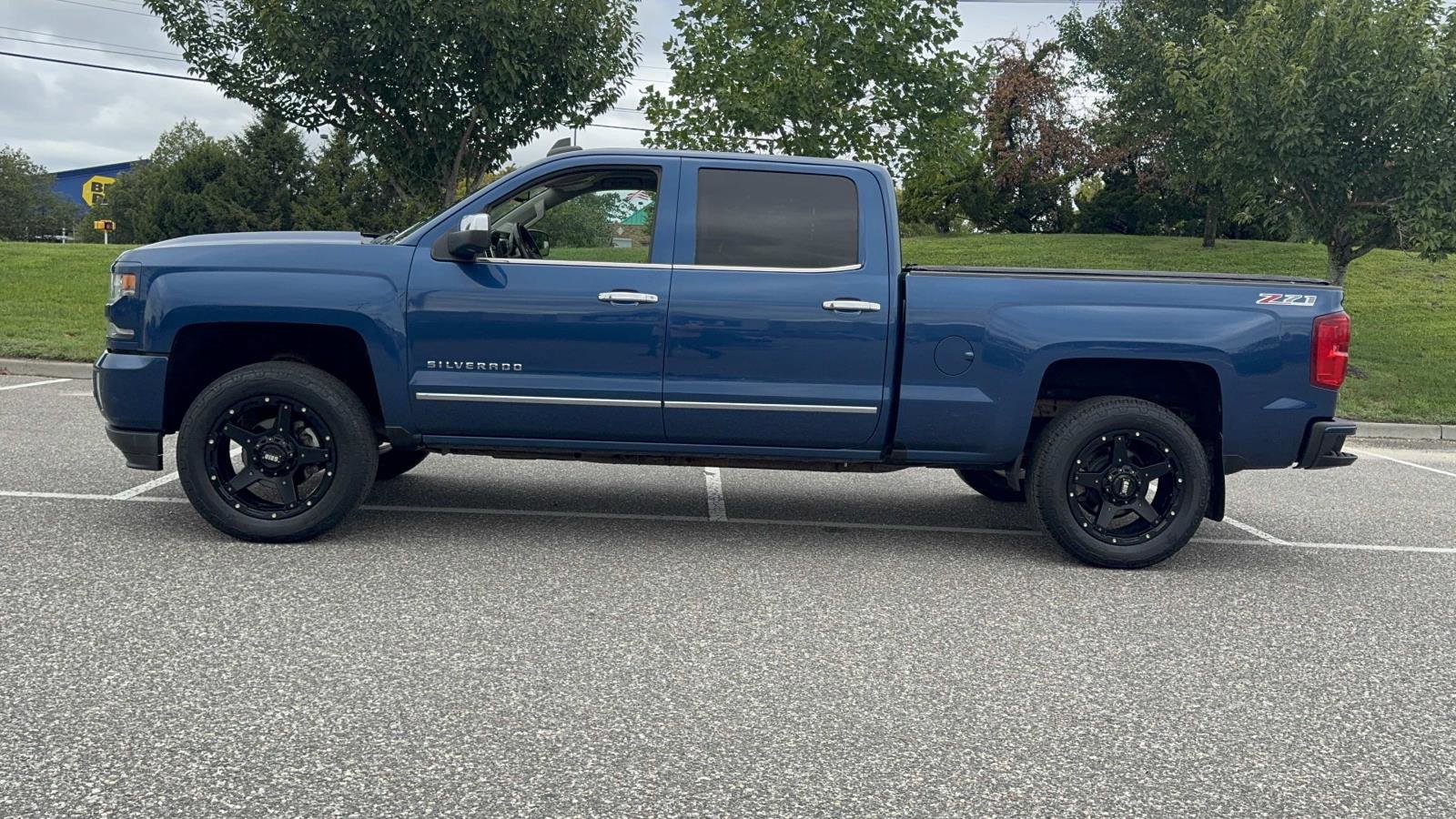 Used 2017 Chevrolet Silverado 1500 LTZ Z71 w/ LTZ Plus Package image 3