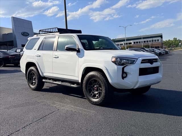 Used 2023 Toyota 4Runner SR5 Premium w/ Moonroof Package AWD/4WD image 2