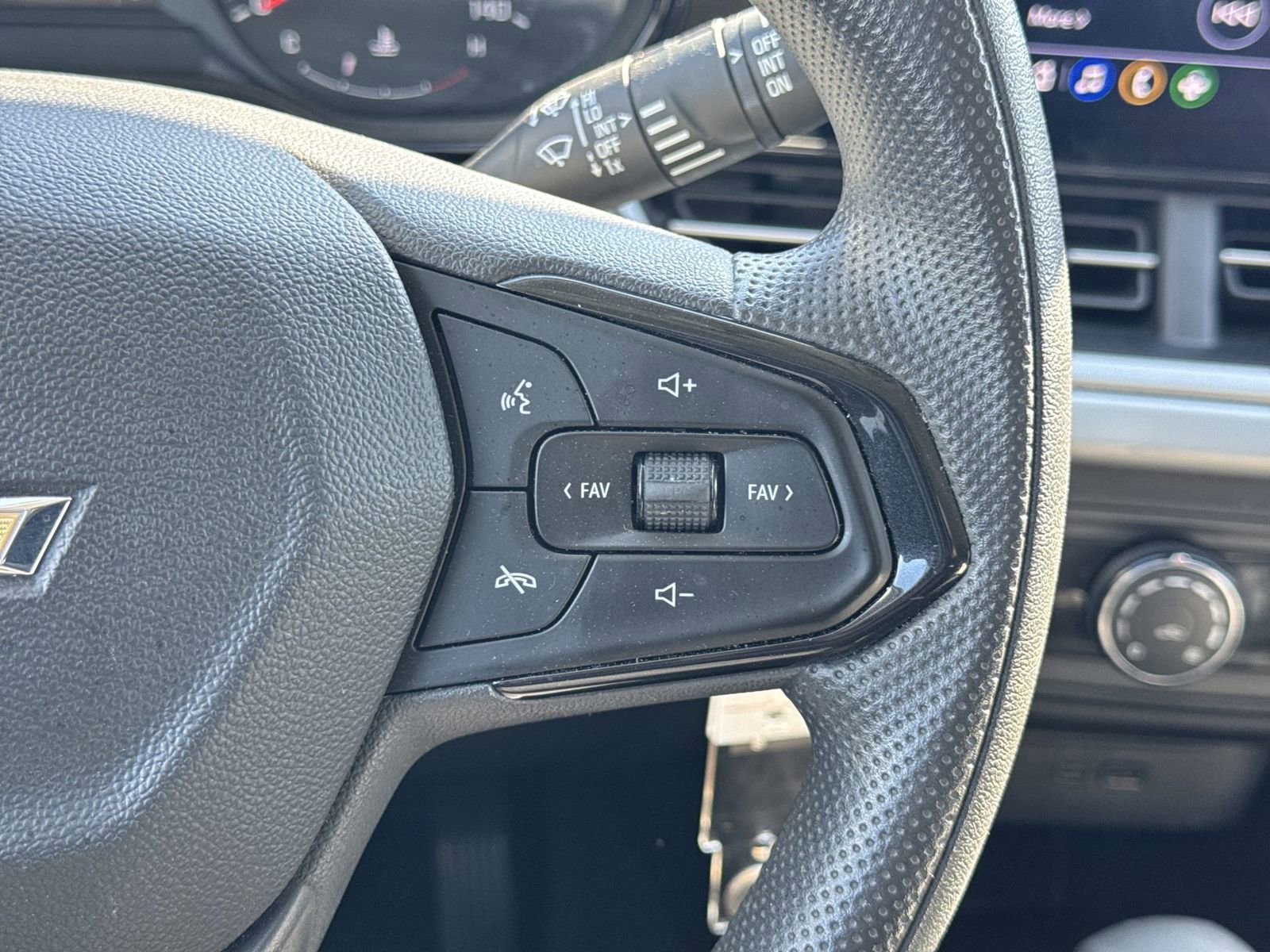 Used 2024 Chevrolet Trax LS image 20