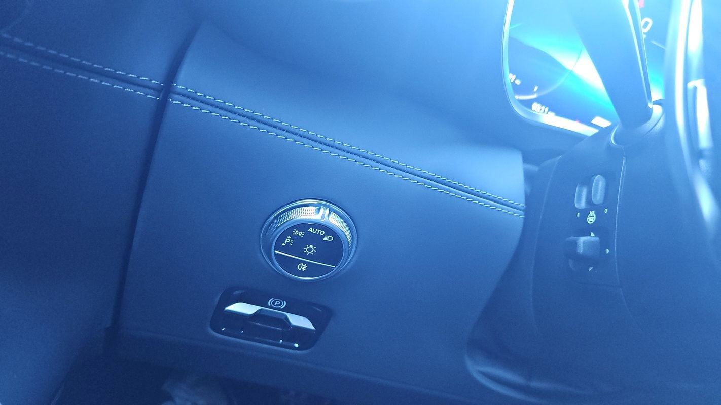 Used 2022 Mercedes-Benz SL 55 AMG 4MATIC image 15