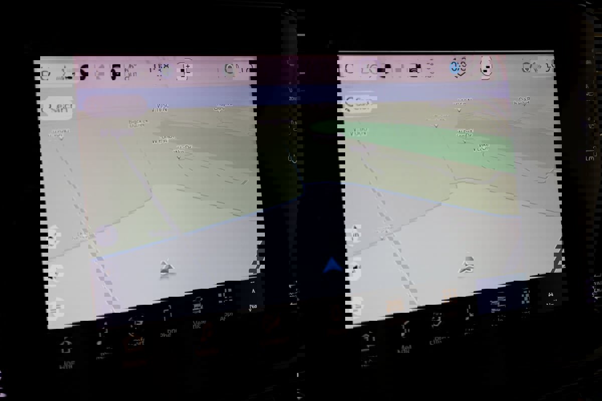 Used 2024 Jeep Wagoneer L Series III w/ Flexible Seating Group image 8