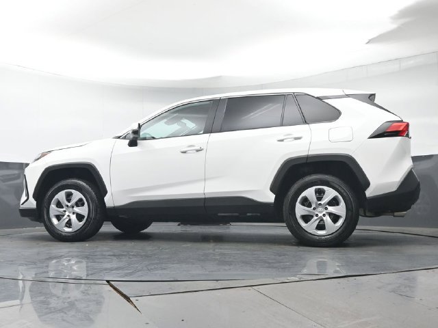 Certified 2025 Toyota RAV4 LE AWD/4WD image 28