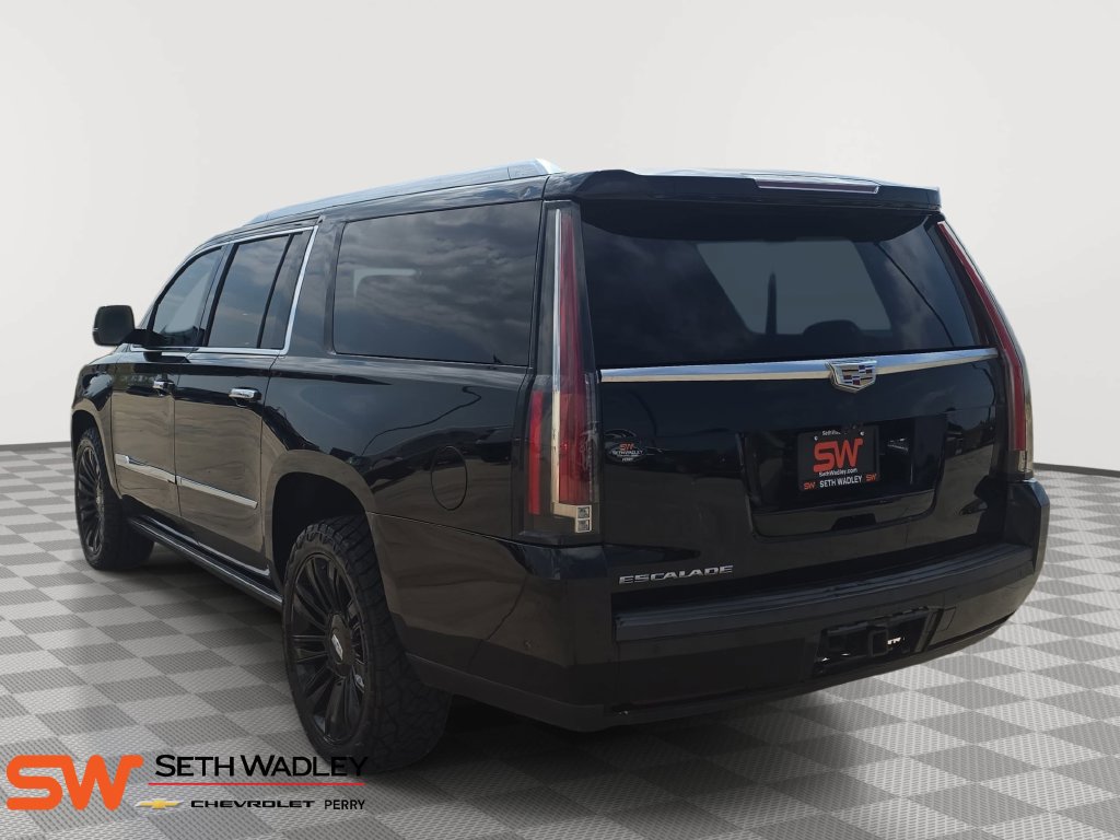 Used 2018 Cadillac Escalade ESV Platinum AWD/4WD image 5