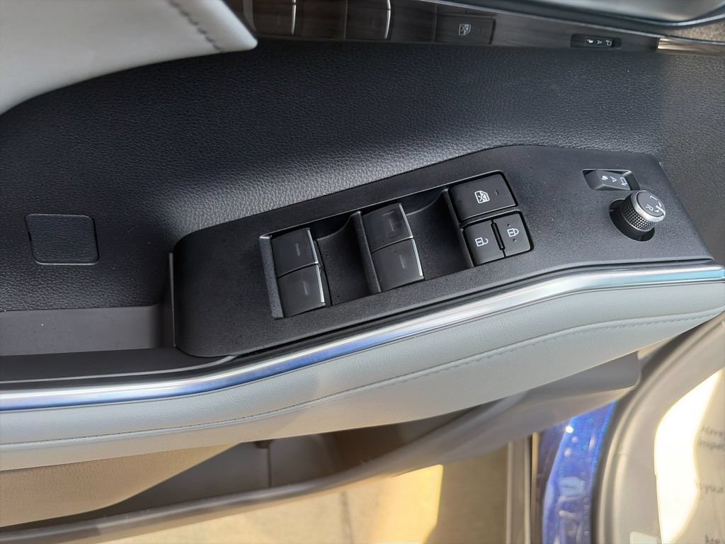 New 2026 Toyota Highlander Limited AWD/4WD image 12